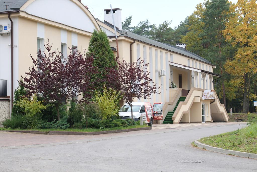 Hotel Lachowka Krepiec 외부 사진