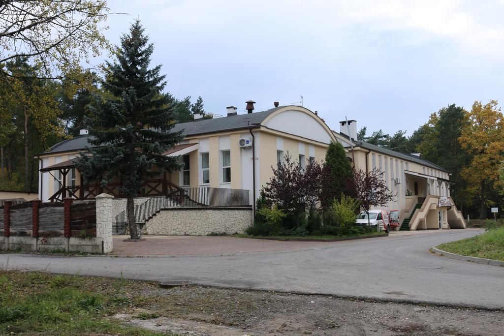 Hotel Lachowka Krepiec 외부 사진