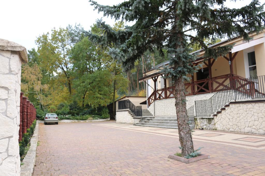 Hotel Lachowka Krepiec 외부 사진