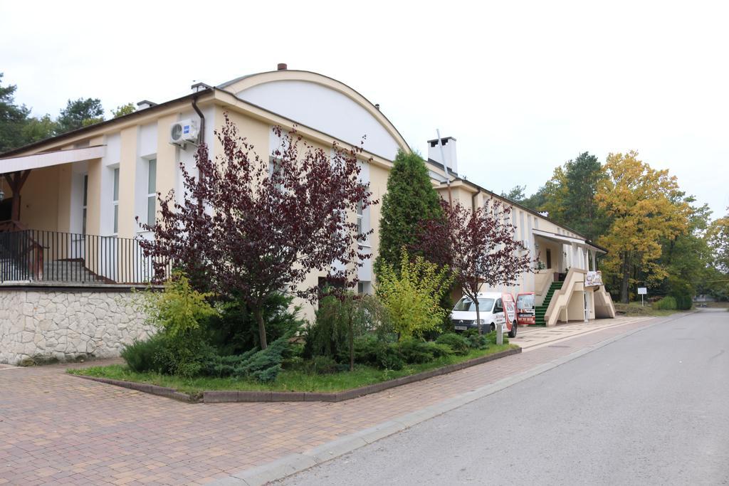 Hotel Lachowka Krepiec 외부 사진