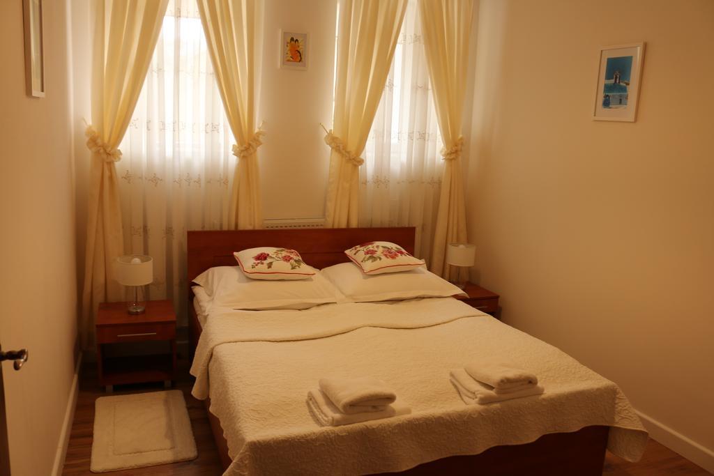 Hotel Lachowka Krepiec 외부 사진